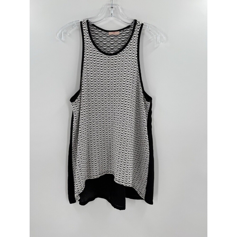 Nell Couture Black White Geometric Design Tank Top Blouse Size MEDIUM Easy Wear